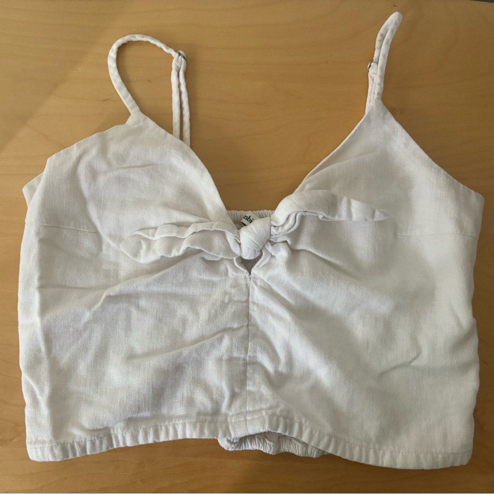 Abercrombie & Fitch White Tie-Front Crop Top